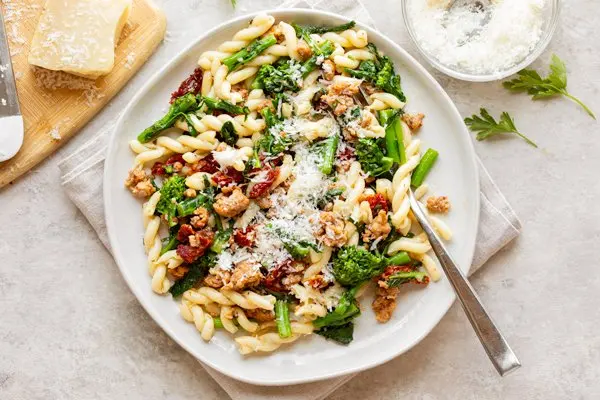 Linguine with Sausage and Artichoke