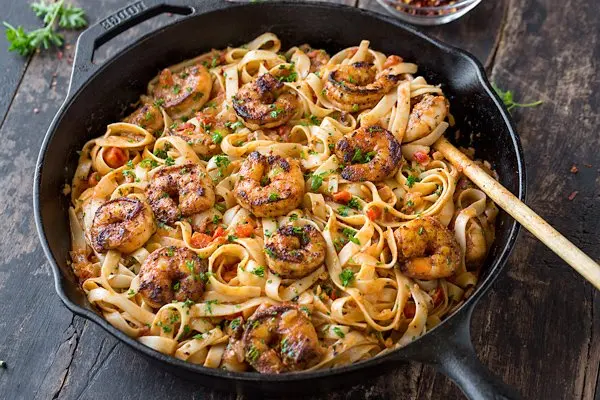 One Pot Creamy Tomato Beef Pasta