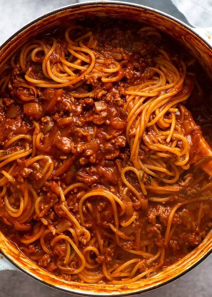 One Pot Creamy Tomato Beef Pasta