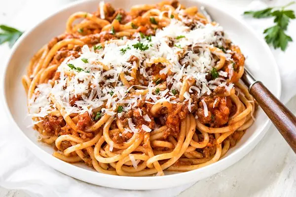 Spaghetti Bolognese | The Cozy Apron