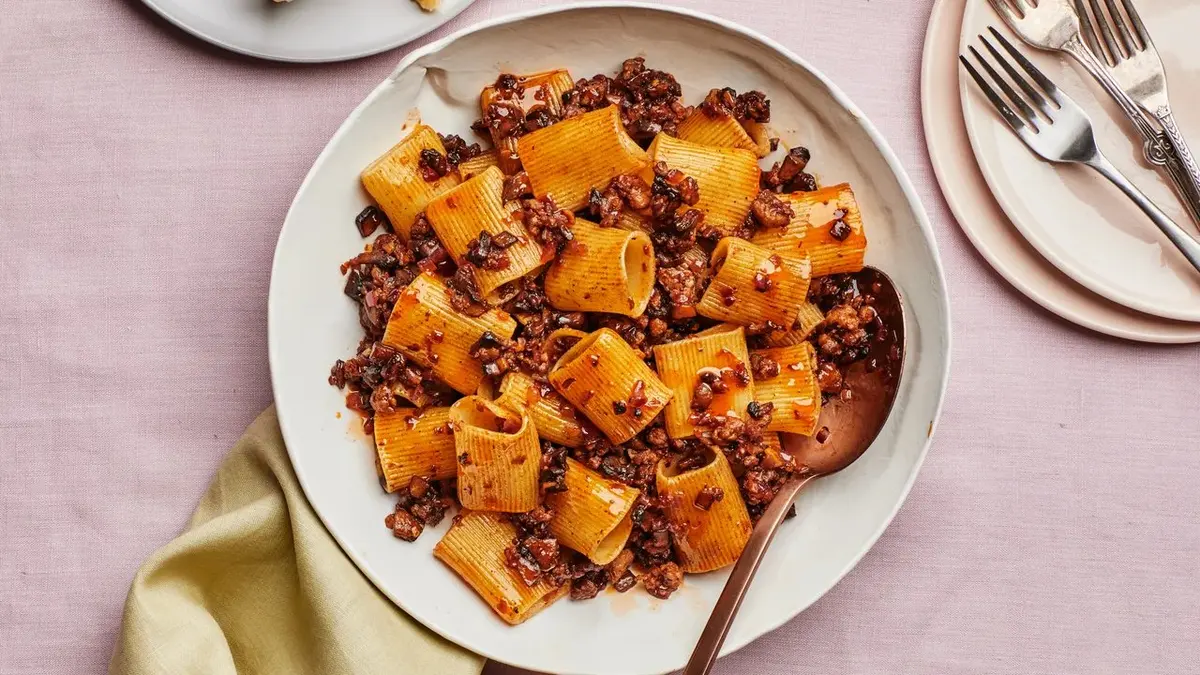Balsamic Mushroom and Sausage Pasta
