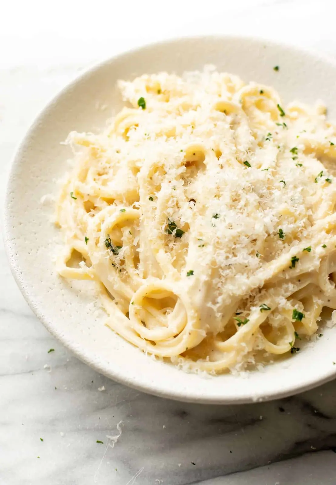 15 Minute Creamy Garlic Pasta