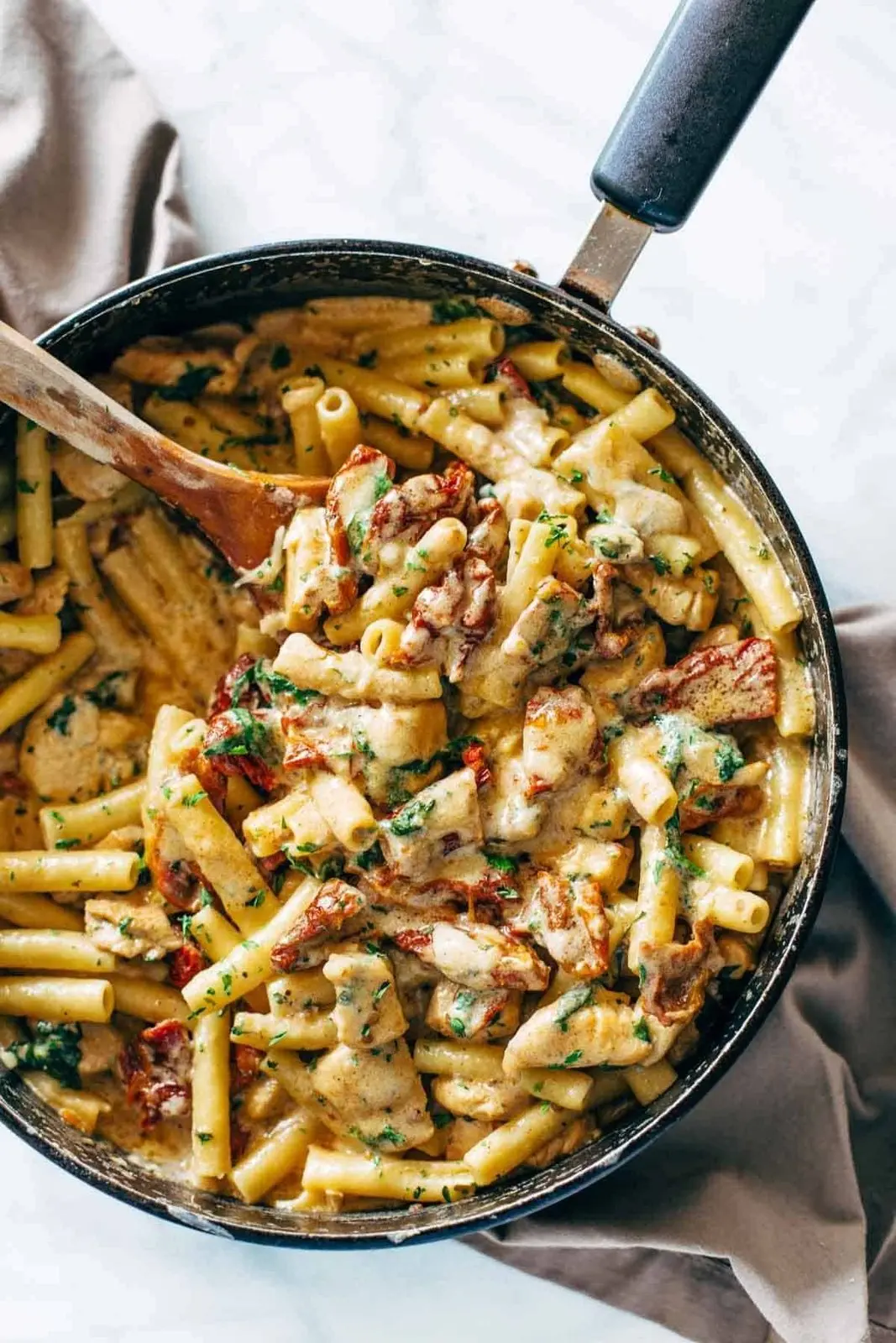 Sun Dried Tomato Chicken Florentine Pasta