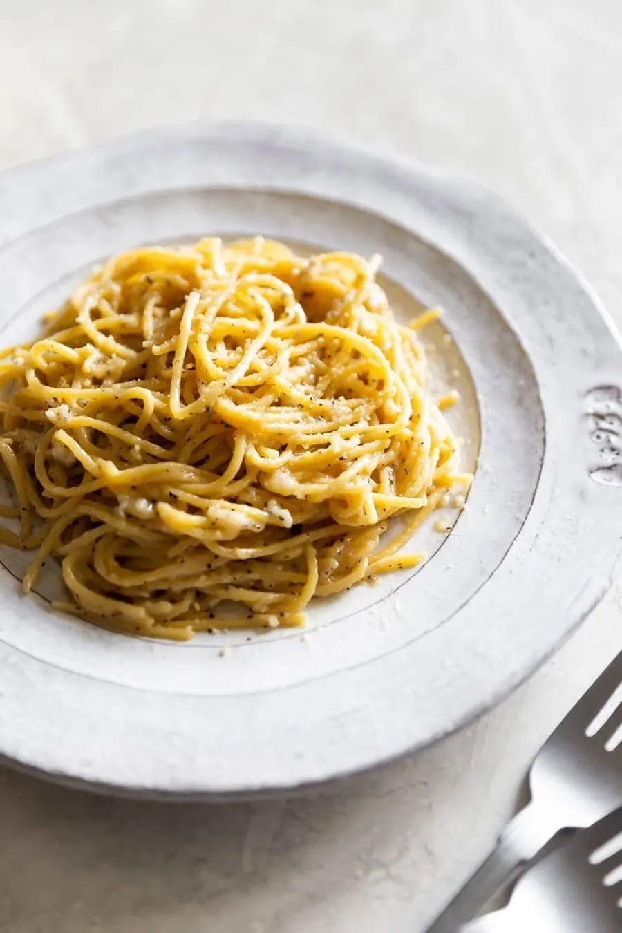 Easy 4-Ingredient Cacio e Pepe Recipe