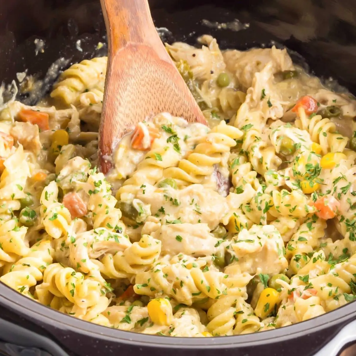 Crock Pot Chicken Pot Pie Pasta