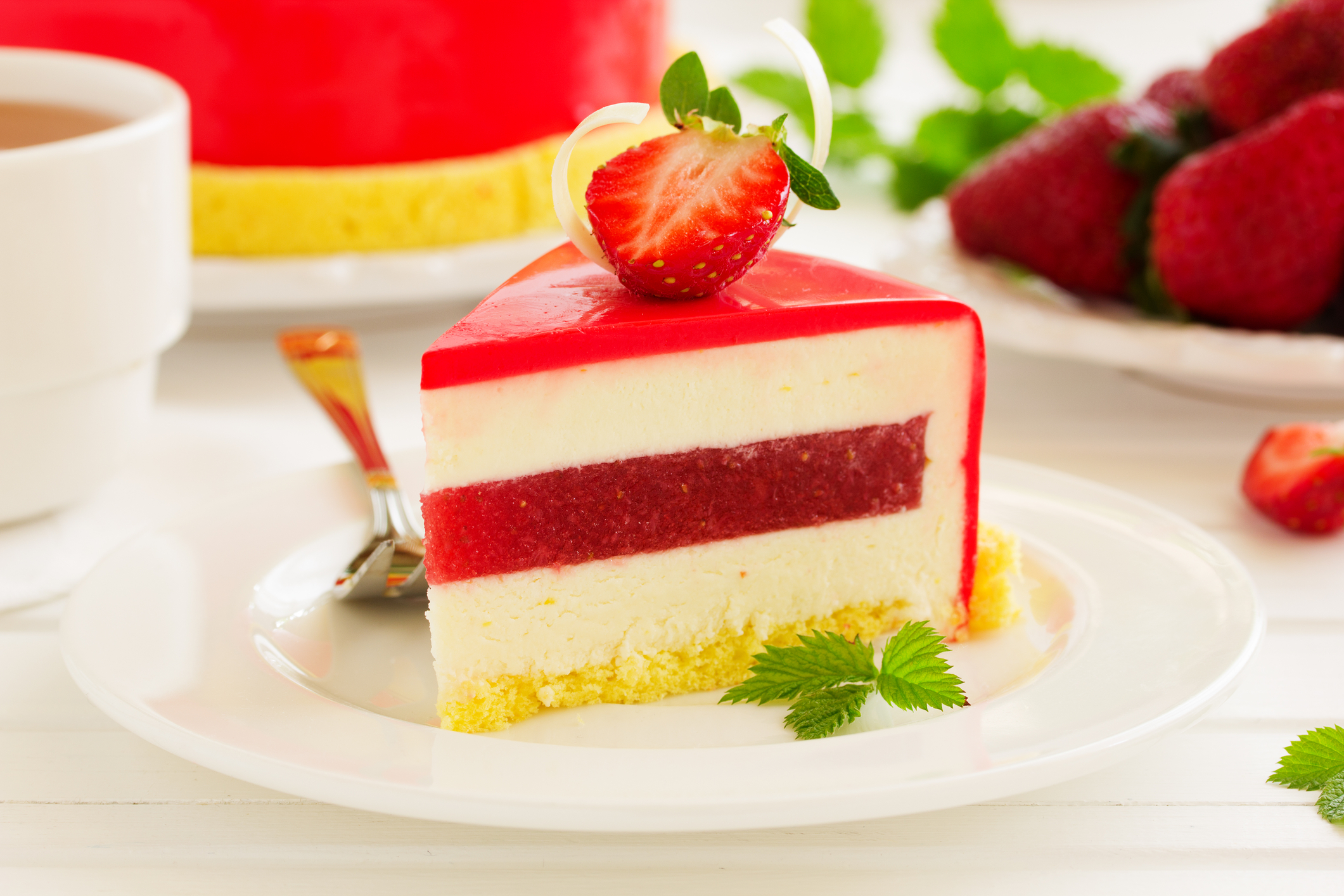 Lemon Strawberry Macaron Cake You Need Lemon Strawberry Macaron Cake You Need