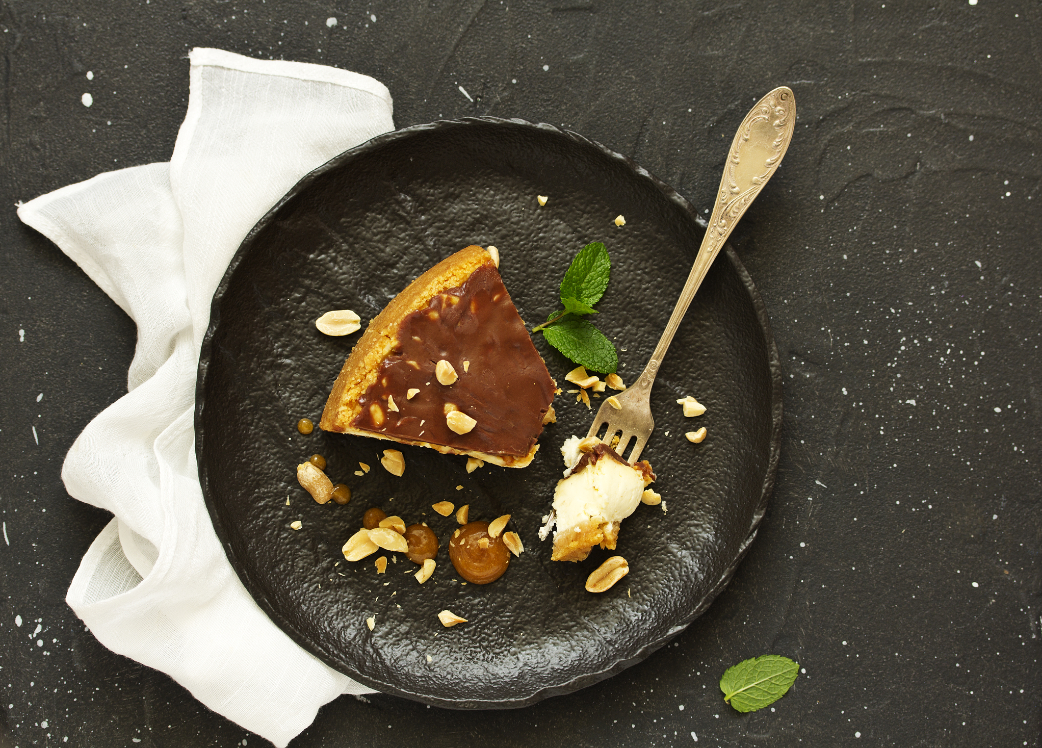 Homemade Cheesecake With Salted Caramel Pecans