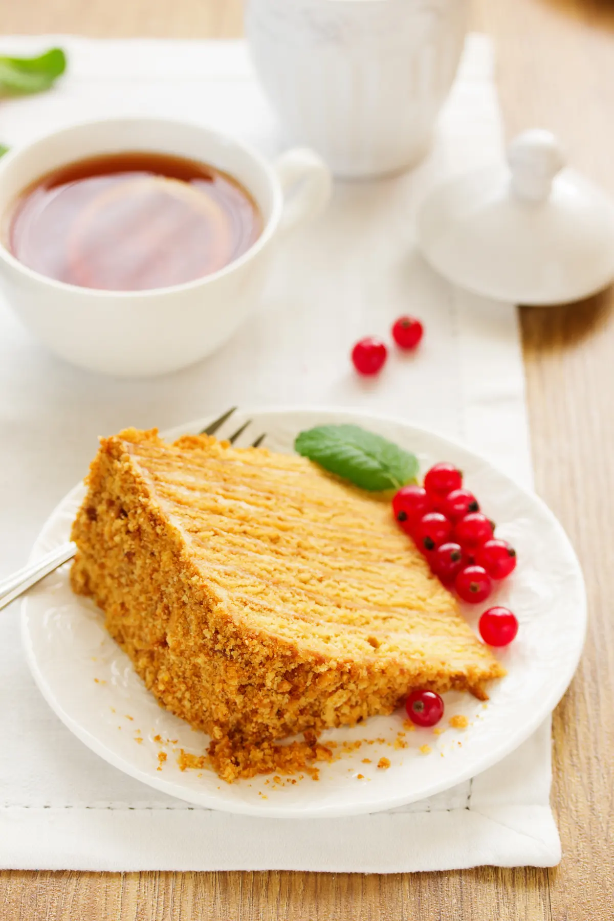 Honey Cake with Vanilla Cream
