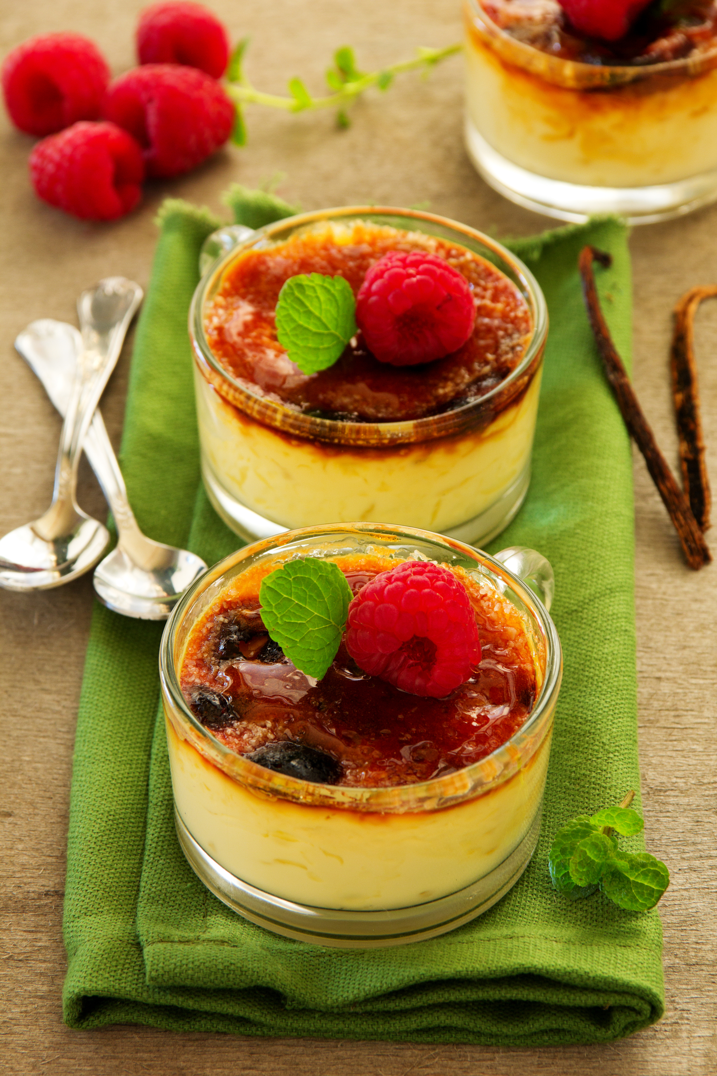 Silky Custard Caramel Classic Crème Brûlée Recipe
