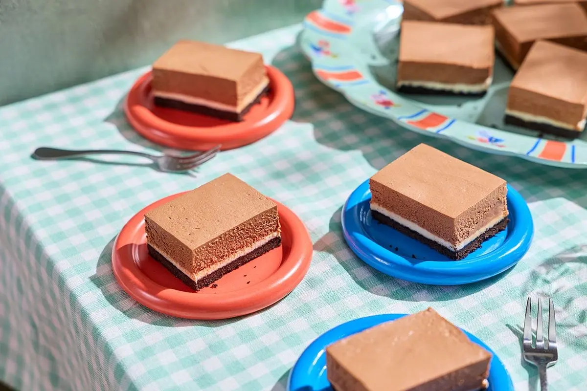 No-Bake Chocolate Cheesecake Bars Recipe