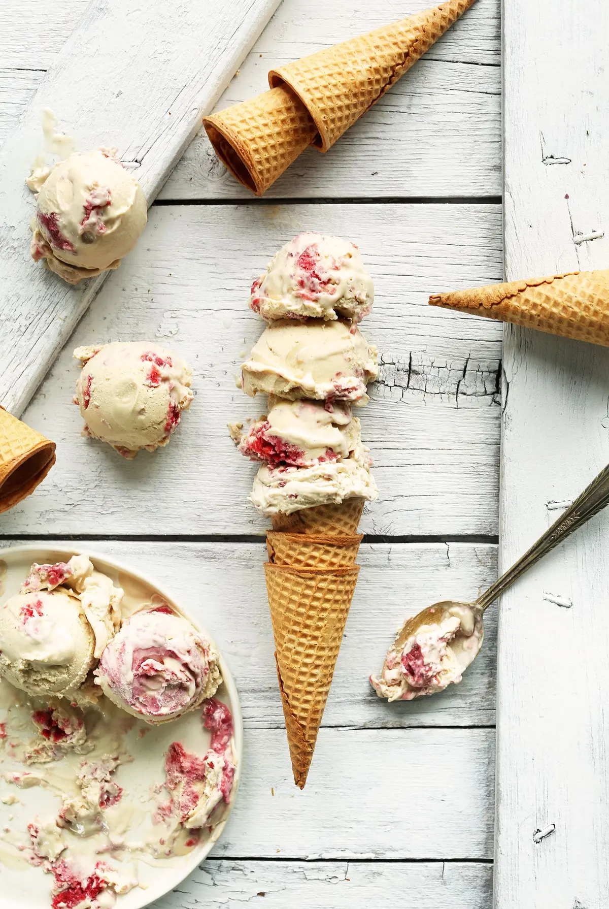 30 Late-Summer Desserts