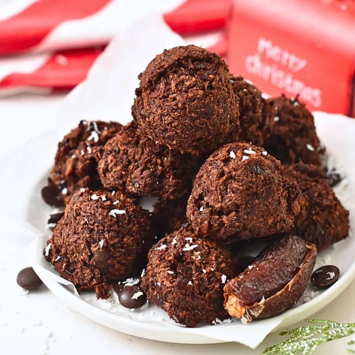 Chocolate Coconut Macaroons (Healthy, No Added Sugar, No Eggs)