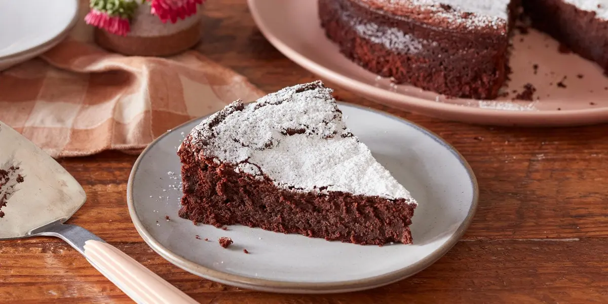 Best Flourless Chocolate Cake - photo from The Pioneer Woman