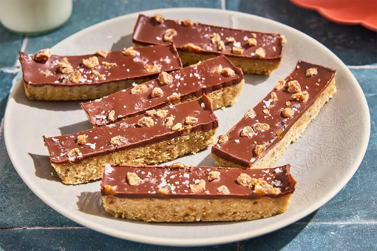 No-Bake Chocolate and Date Energy Bars Recipe | King Arthur Baking