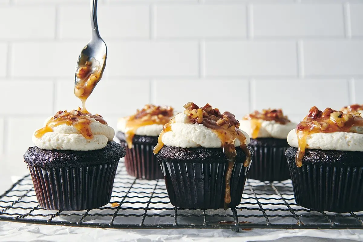 Chocolate Cupcakes With Pecan Caramel Recipe