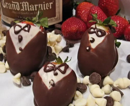 tuxedo Chocolate Covered Strawberries