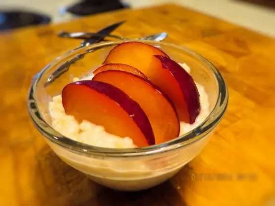 Chilled Plum Oatmeal Pudding Recipe