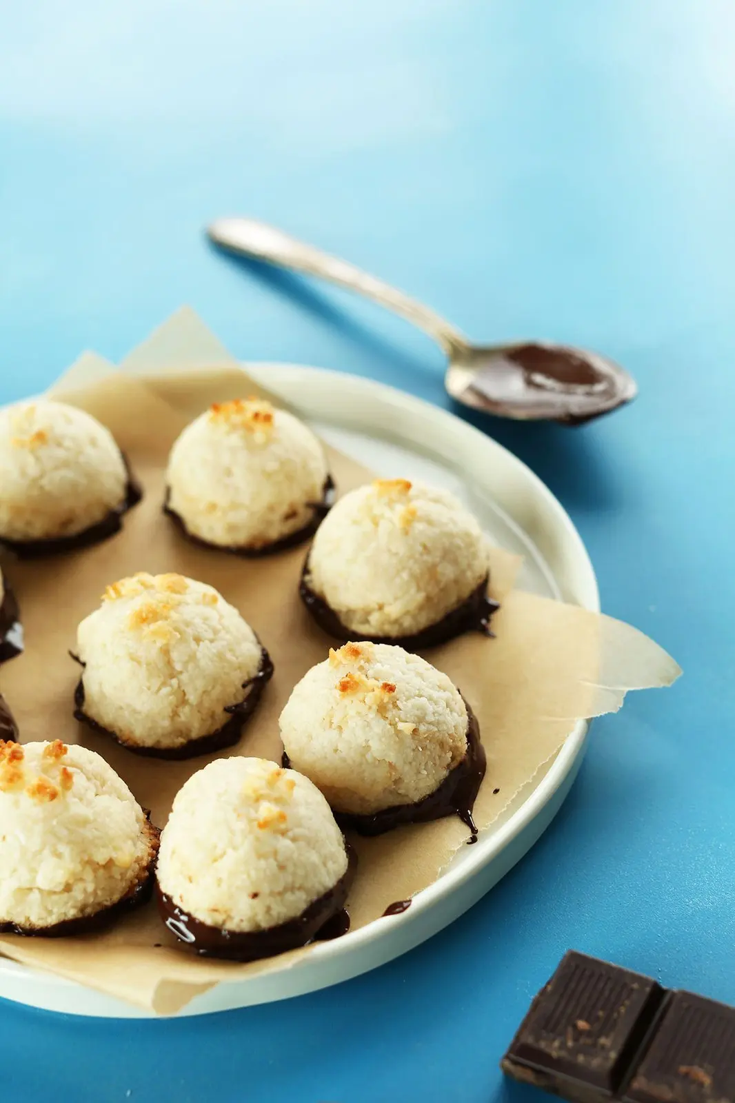 Vegan Dark Chocolate Macaroons