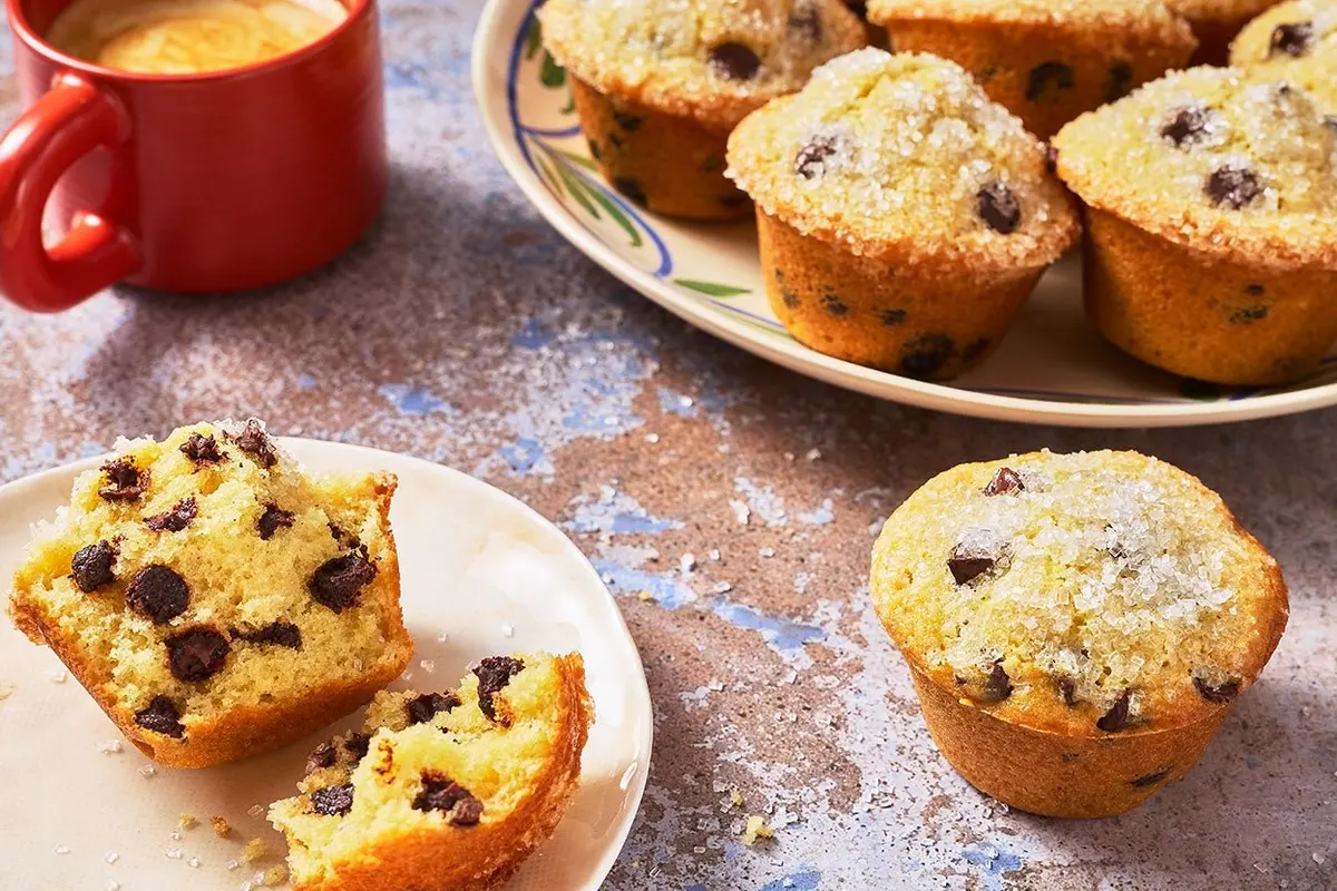 Easy Chocolate Chip Muffins