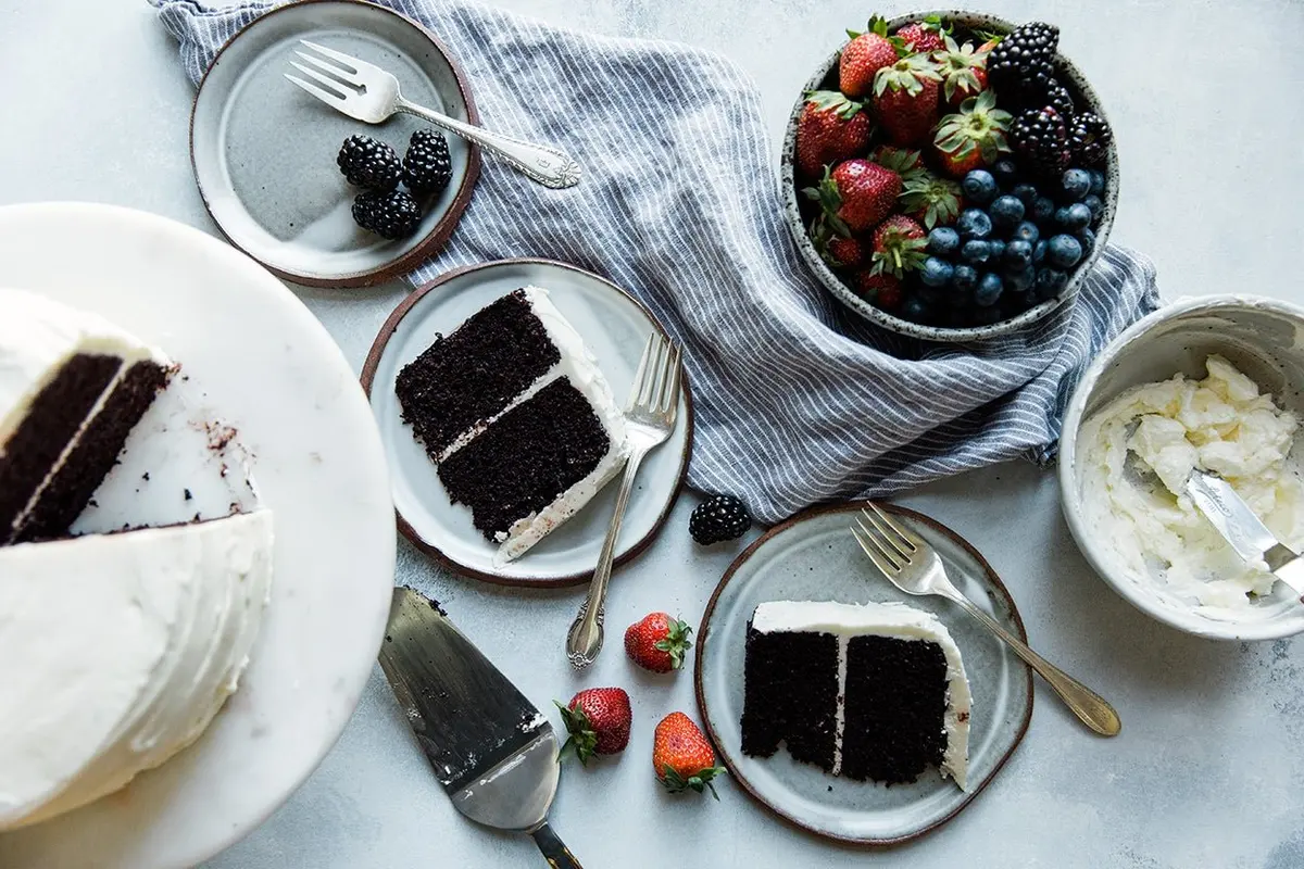 Simple and Rich Chocolate Cake Recipe