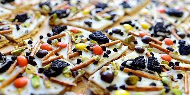 Halloween Bark Is a Fun, No-Bake Treat to Make With Kids