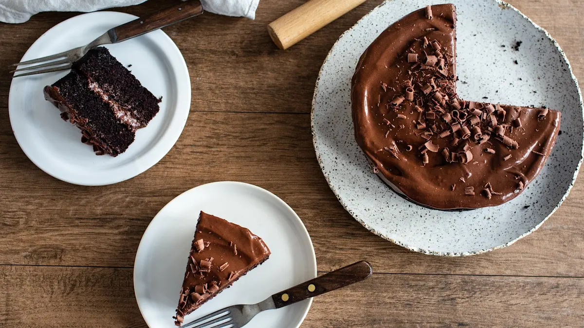 Gluten Free, Vegan, Sugar Free Chocolate Cake With Frosting