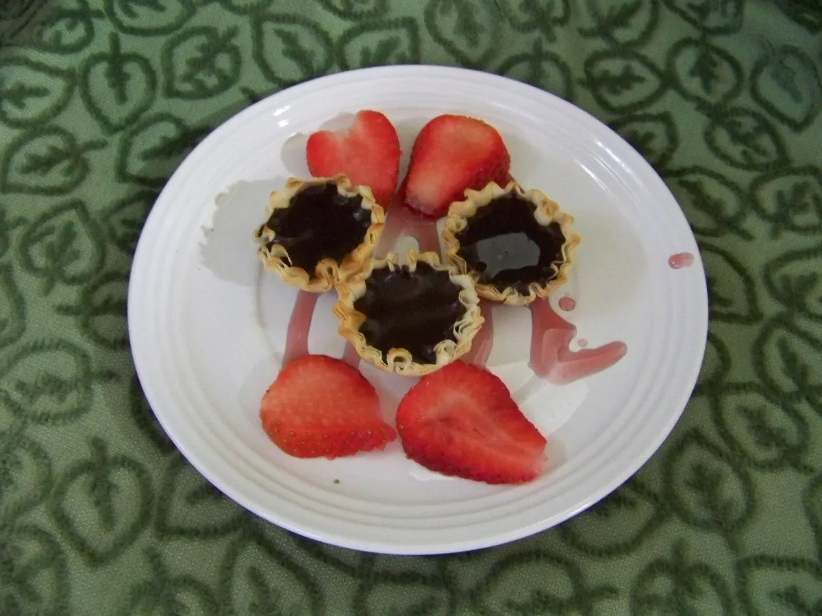 Warm Chocolate Tart With Red Wine Sauce