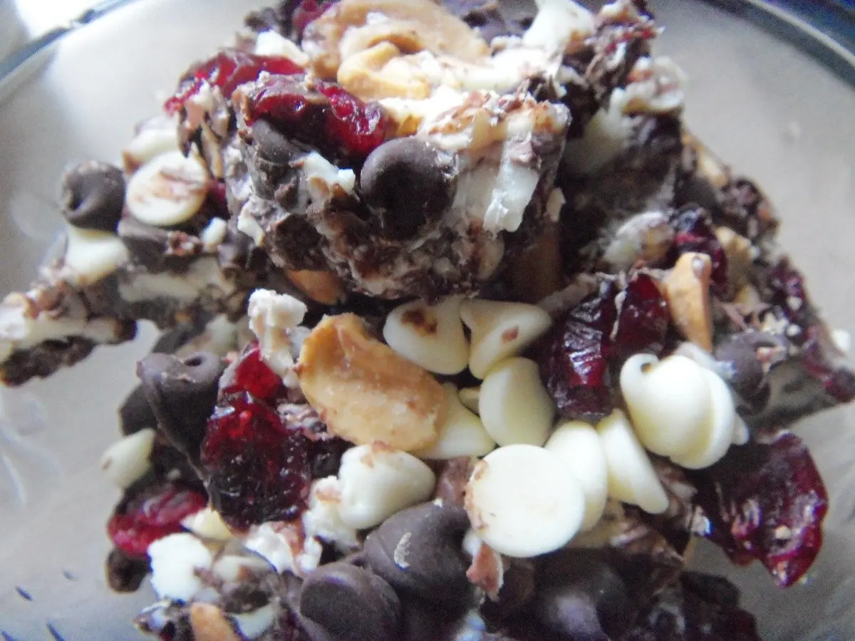 Cranberry Cashew Chocolate Bark